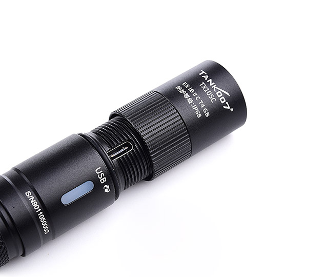 伸縮調焦手電筒 伸縮調焦手電筒