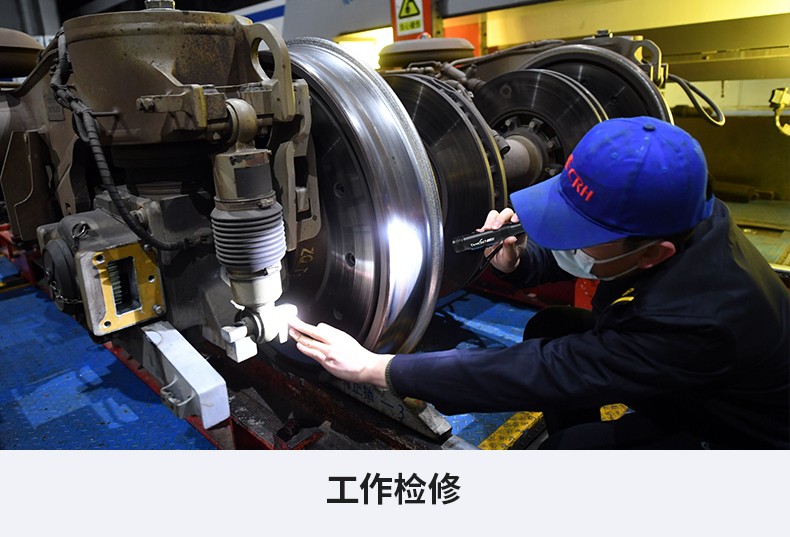 1729826729182531.jpg 手電筒廠家