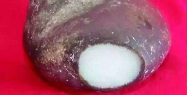 漲知識，玉也能騙人！照玉手電筒照出真相